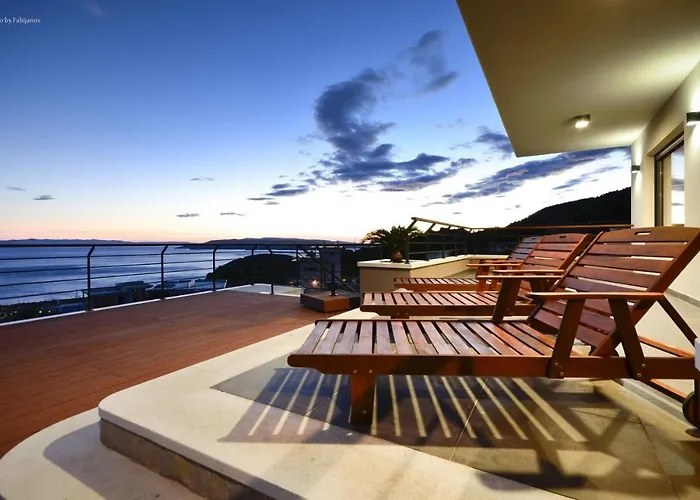 View A Luxury In Makarska, Heated Private Pool, Jacuzzi, Gym * Макарська