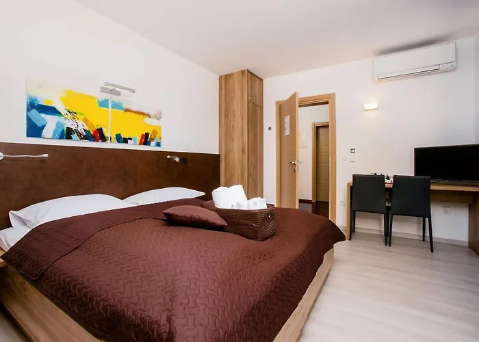 View A Luxury In Makarska, Heated Private Pool, Jacuzzi, Gym Макарська