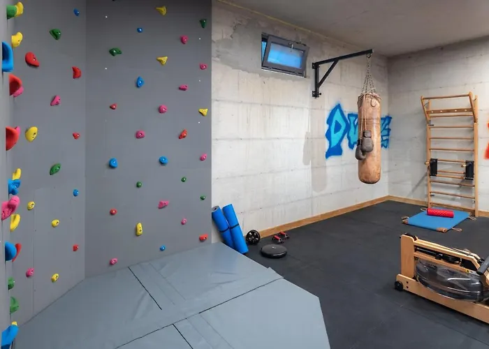 View A Luxury In Makarska, Heated Private Pool, Jacuzzi, Gym Makarska