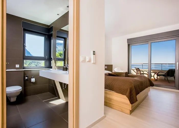 View A Luxury In Makarska, Heated Private Pool, Jacuzzi, Gym * Makarska