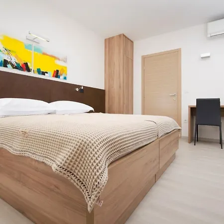 View A Luxury In Makarska, Heated Private Pool, Jacuzzi, Gym *