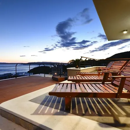 View A Luxury In Makarska, Heated Private Pool, Jacuzzi, Gym * Μακάρσκα